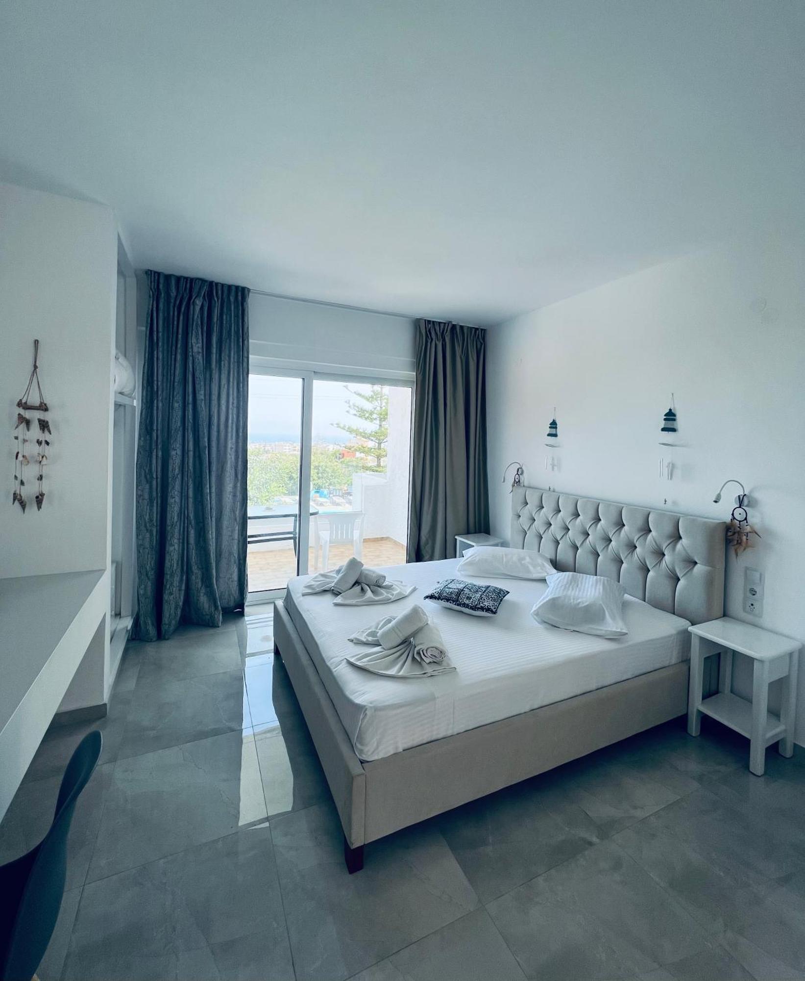 Silia Suites Malia  Bagian luar foto