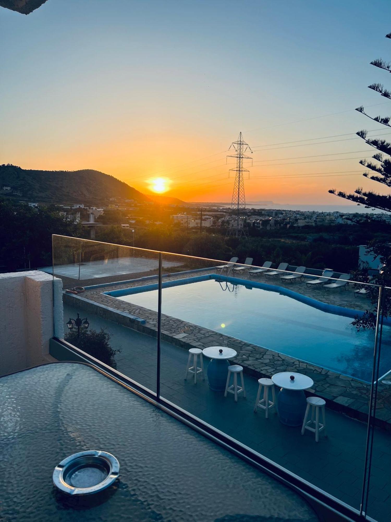 Silia Suites Malia  Bagian luar foto